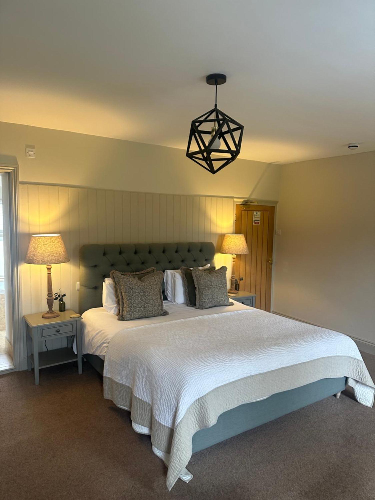 The Red Lion Inn Алнмут Экстерьер фото
